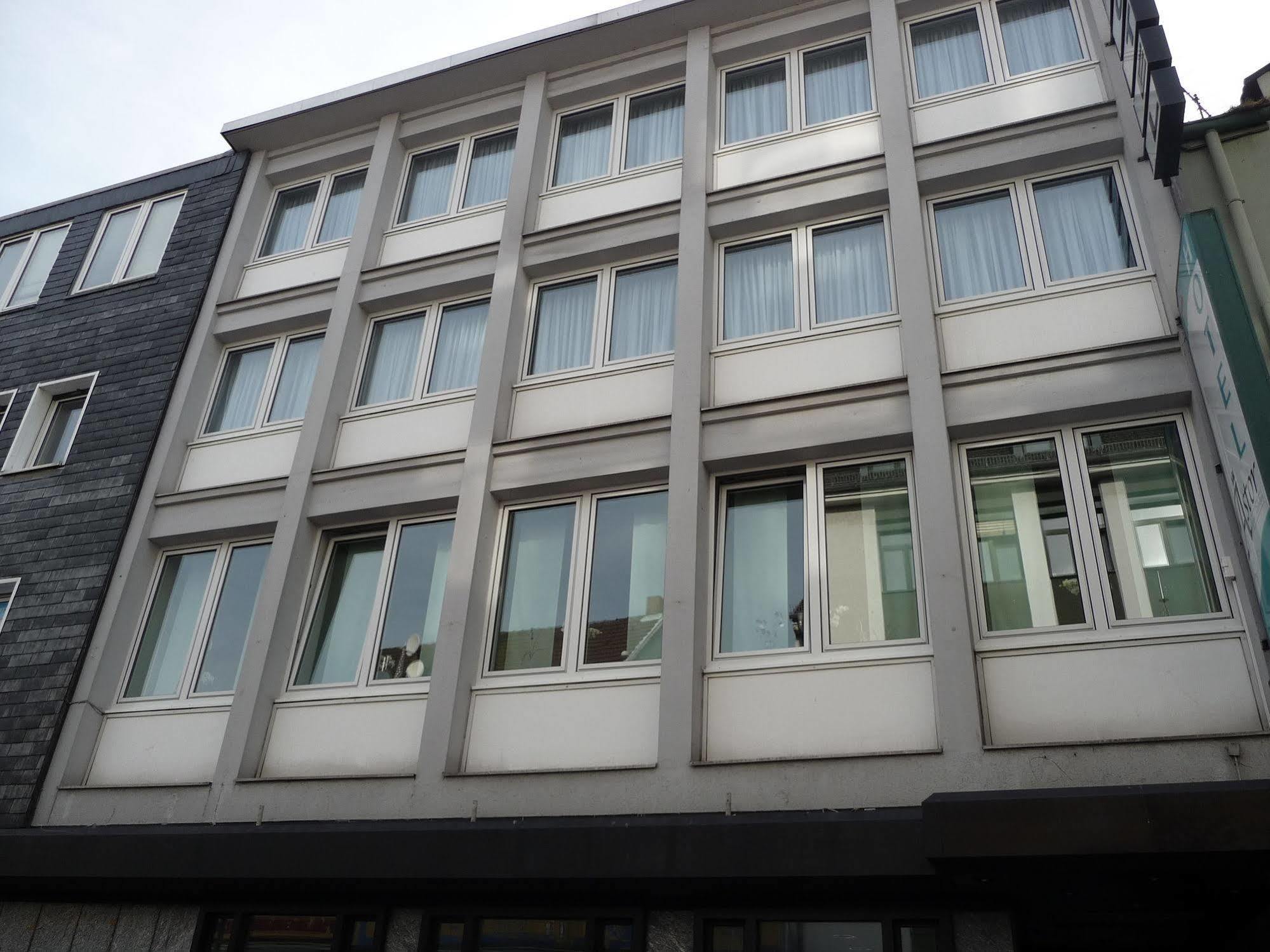 Hotel Sechzehn Leverkusen Exterior photo